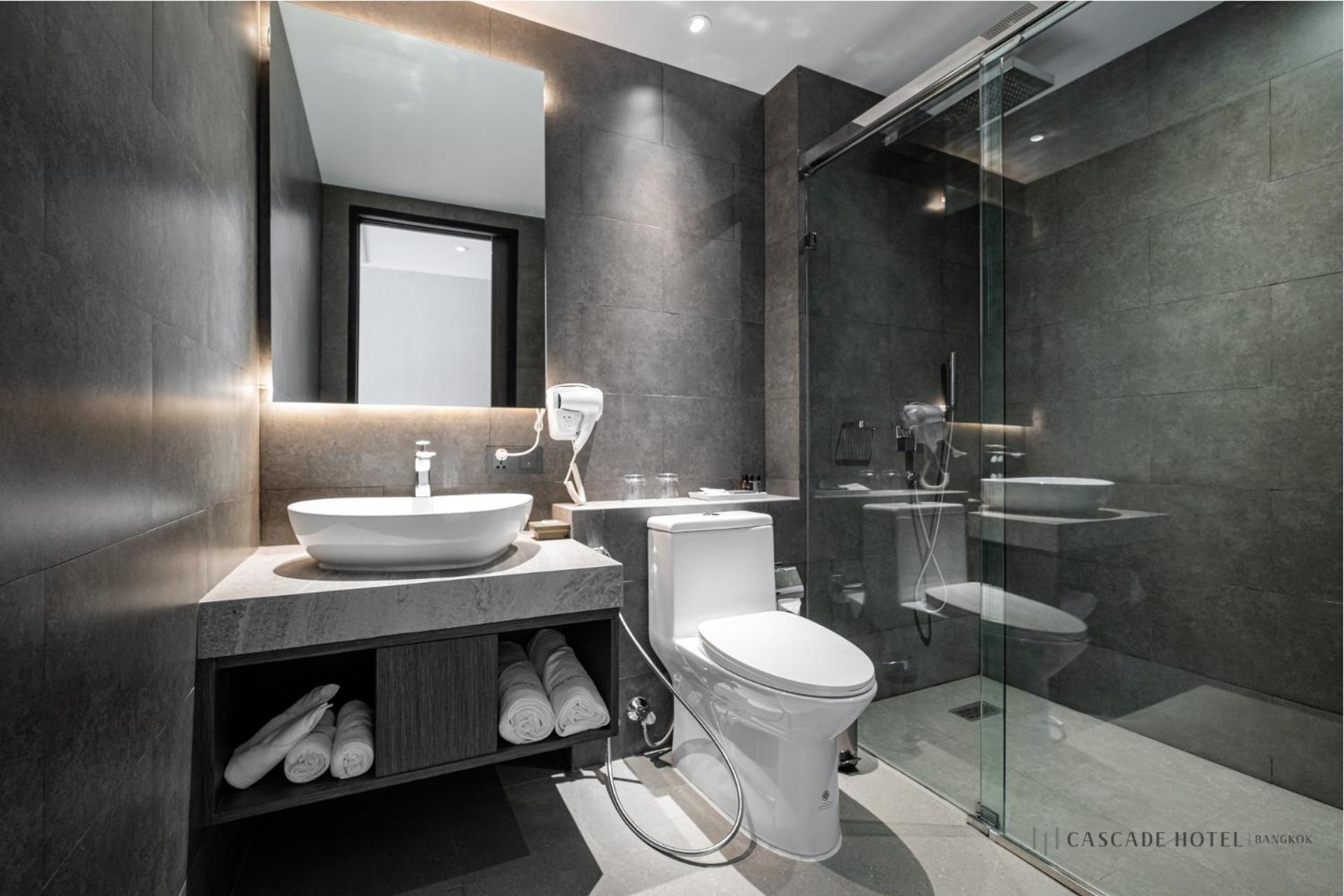 Cascade Hotel Бангкок Экстерьер фото