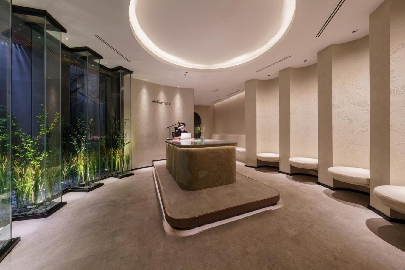 Cascade Hotel Бангкок Экстерьер фото